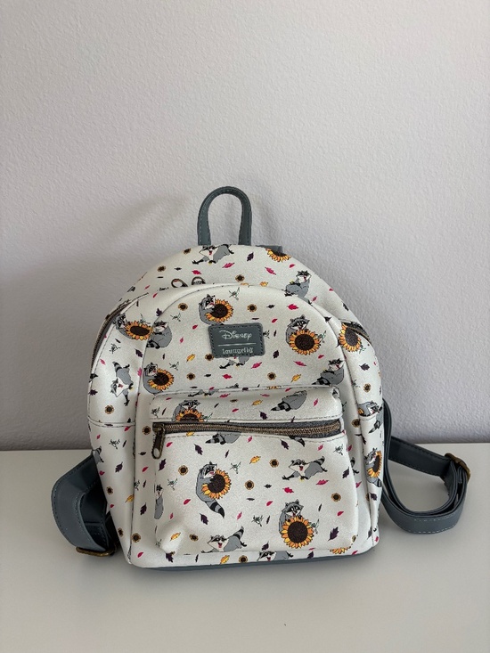 Loungefly Handbags - Loungefly Pochantas Meeko backpack